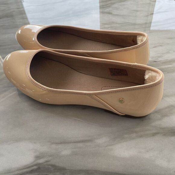 UGG Antora Nude Patent Slip On Ballet Flat Shoe Size 9.5 NWOB - Picture 3 of 8
